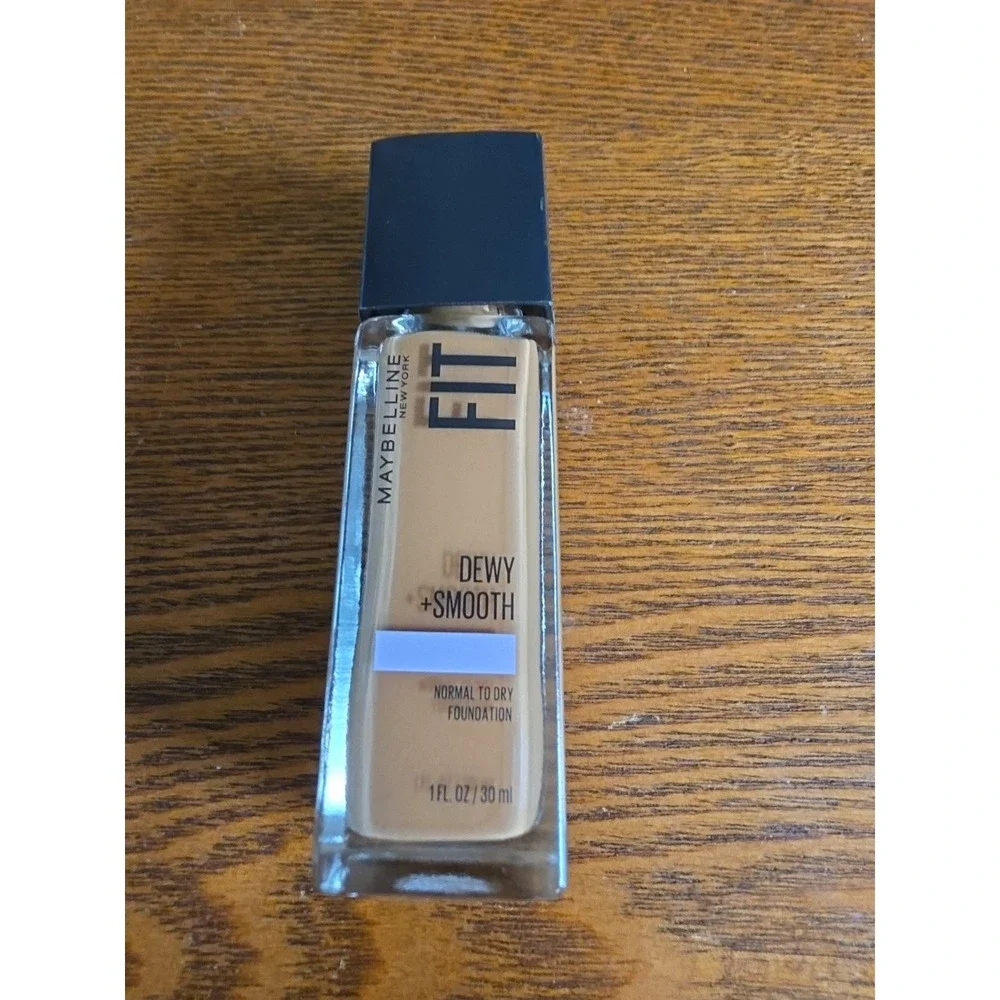 New Maybelline Fit Me! Dewy & Smooth Foundation 1floz #330 Toffee‎ - NEW